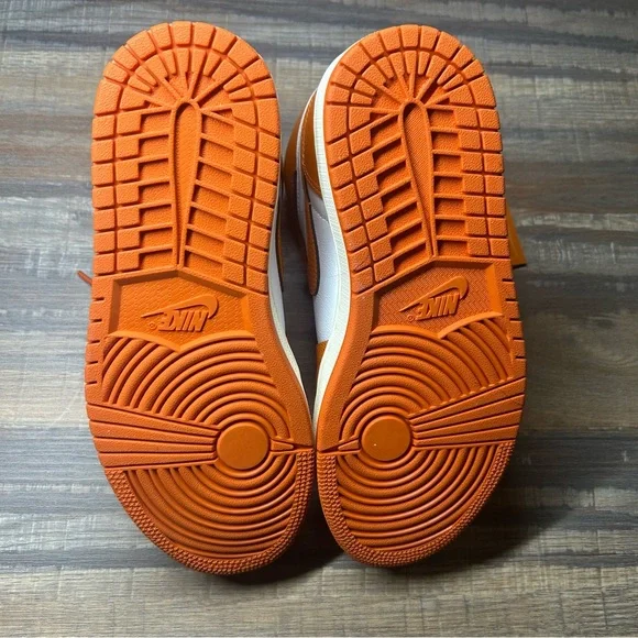 Nike Wmns Air Jordan 1 High OG Starfish Women’s 6.5 Orange NWT - Picture 6 of 9